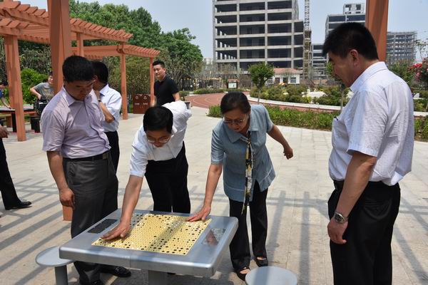 實(shí)地查看體育運(yùn)動(dòng)設(shè)施 實(shí)地查看體育運(yùn)動(dòng)設(shè)施