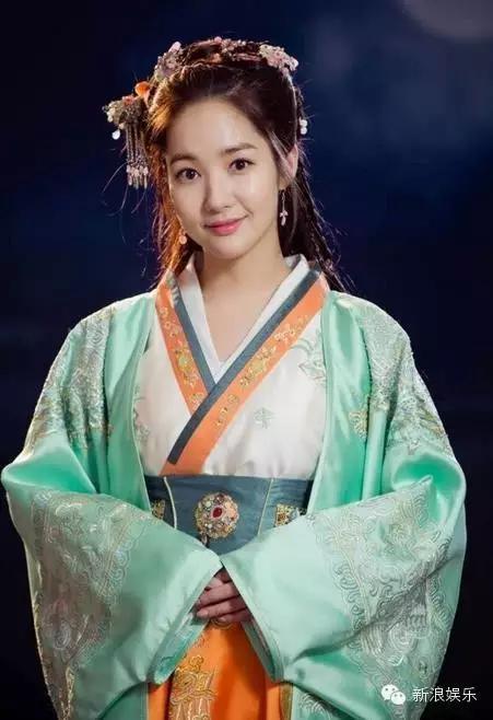 允兒招架不住古裝？韓國女星古裝LOOK一覽 誰贏了？