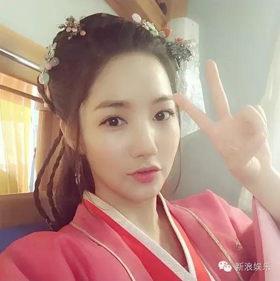 允兒招架不住古裝？韓國女星古裝LOOK一覽 誰贏了？