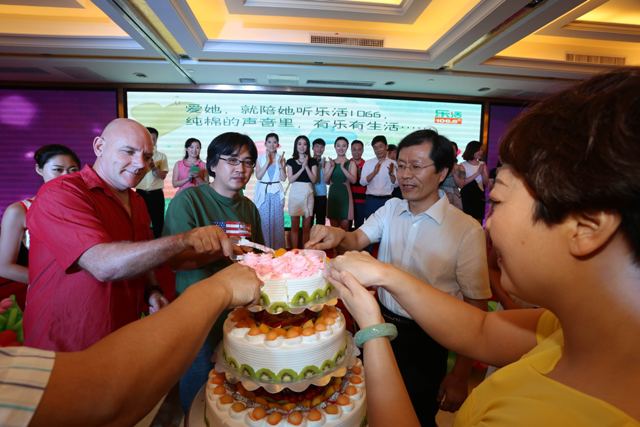 分享喜悅，共享美好時(shí)刻