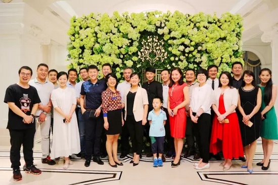 期待的時(shí)候，總是很長(zhǎng)，相聚的時(shí)候，總是很短。