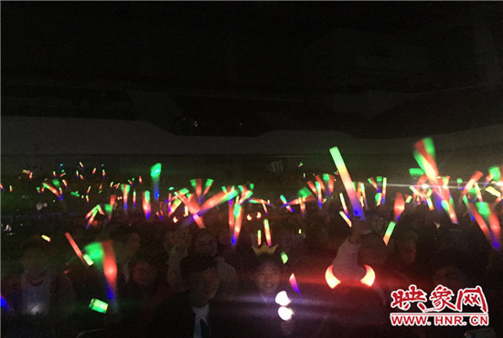 當晚現(xiàn)場約2500個座位全場爆滿，還有全國各地歌迷會趕來的歌迷們。