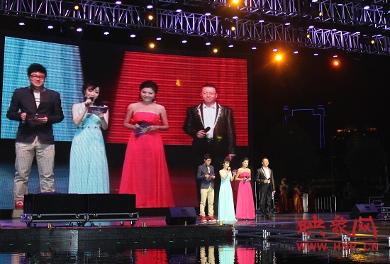 現(xiàn)場主持人帥天、小糖、李江、凱文