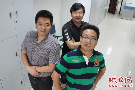 《網(wǎng)絡(luò)全搜索》主持人康巖、陳弓、趙凱