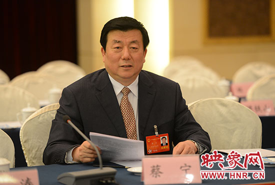 全國(guó)人大代表、河南省人民檢察院檢察長(zhǎng)蔡寧