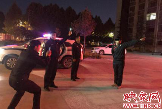 指認(rèn)犯罪現(xiàn)場(chǎng)。