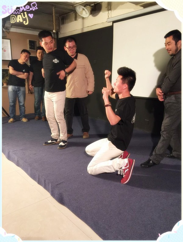 難度增加，連動(dòng)作都由觀眾設(shè)定~行軍打仗中，路飛是有多怕死？