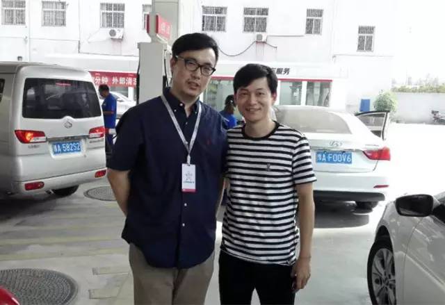 主播陳堂主，這睥睨眾生的眼神