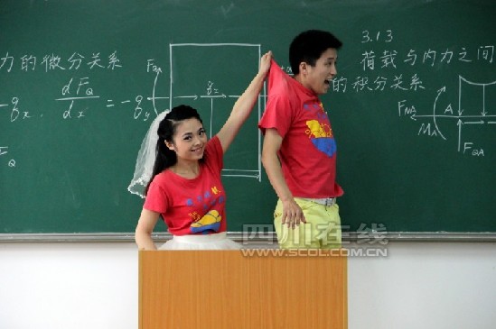 情侶回母校拍婚紗 學弟學妹:我們又相信愛情了 情侶回母校拍婚紗 學弟學妹:我們又相信愛情了