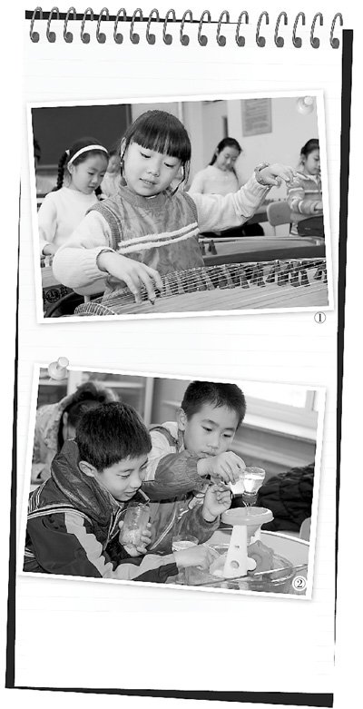 　圖1：鐵路五小古箏社團(tuán)的孩子們正在演奏《高山流水》，圖2：科學(xué)課上，孩子們正在探索水的秘密。