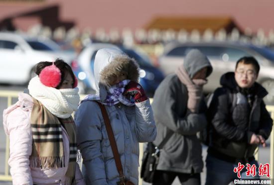 　12月23日，京城迎來今年入冬以來最冷的時刻。受今年以來最強冷空氣影響，京城迎來入冬以來幅度最大的