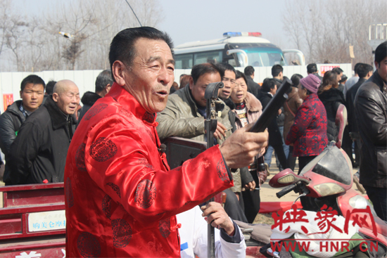 寶豐馬街書會獲世界紀(jì)錄認(rèn)證  民間藝人相聚“斗藝”