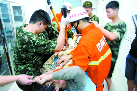 啞男身陷傳銷窩點(diǎn) “命根”被套鋼環(huán)有苦難言 啞男身陷傳銷窩點(diǎn) “命根”被套鋼環(huán)有苦難言