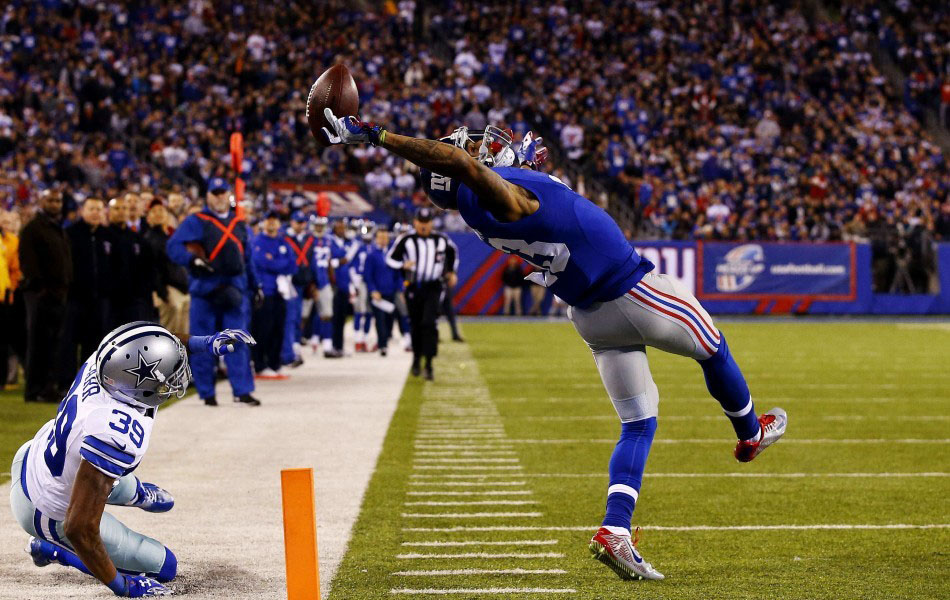 　單幅二等獎，單手接球。