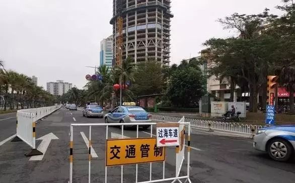 一家五口滯留?？?天 港口附近方便面都買不到