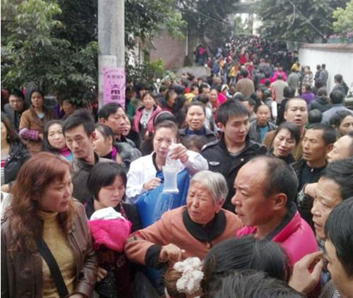 事故現(xiàn)場(chǎng)圖片。