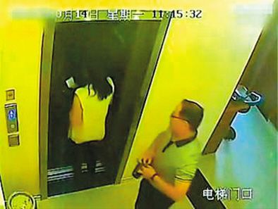 去年12月8日，“張軍嫖娼門(mén)”視頻和網(wǎng)帖在網(wǎng)上流傳。