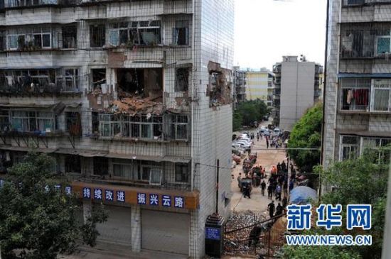　6月9日在云南楚雄市拍攝的被炸毀的房屋。 新華社發(fā)