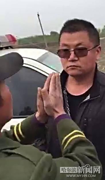 鄉(xiāng)干部開車沖進(jìn)農(nóng)田攆野雞 8旬老農(nóng)阻攔被打倒