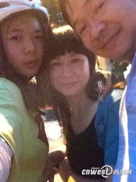 7月13日，廖靖文終于回到宜春家中，與父母團(tuán)聚。（圖片來(lái)源：西部網(wǎng)）