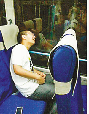 朱江突然發(fā)病(市民供圖) 朱江突然發(fā)病(市民供圖)