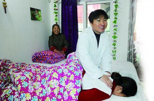 從失明絕望到振作開店，盲小伙陳冬經(jīng)歷重生