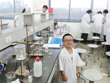 身高1.1米的大二學(xué)生研發(fā)APP獲國家級項(xiàng)目投資 身高1.1米的大二學(xué)生研發(fā)APP獲國家級項(xiàng)目投資