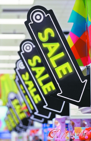 美國(guó)商場(chǎng)的促銷(xiāo)標(biāo)志。