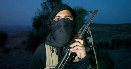 上百名英國人加入敘反對派武裝 誓言推翻英美政府(圖) 上百名英國人加入敘反對派武裝 誓言推翻英美政府(圖)