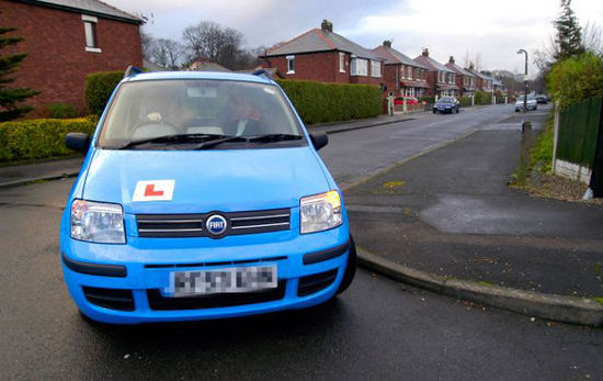 英國女子連考110次駕照仍未通過。