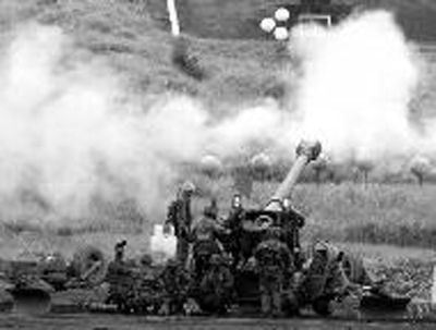 24日，日本陸上自衛(wèi)隊(duì)在進(jìn)行演練