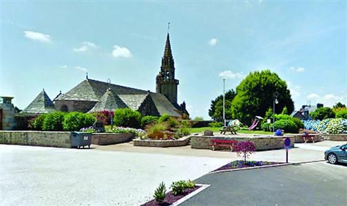 貝里揚村人口不足，歡迎年輕家庭遷居至此；卻對單純尋求投資的商人不感興趣。