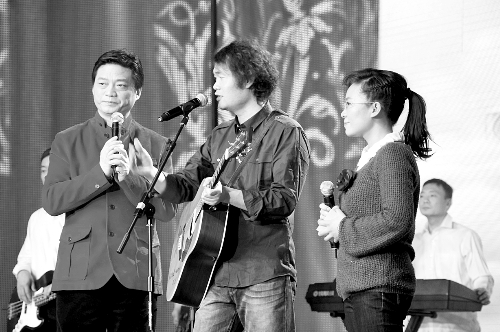 小崔主持晚會(huì) 小崔主持晚會(huì)