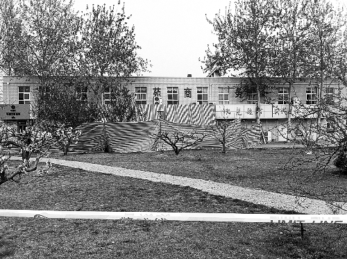 《新鄭高校面包房發(fā)生爆炸》續(xù):學校停用液化氣罐 《新鄭高校面包房發(fā)生爆炸》續(xù):學校停用液化氣罐