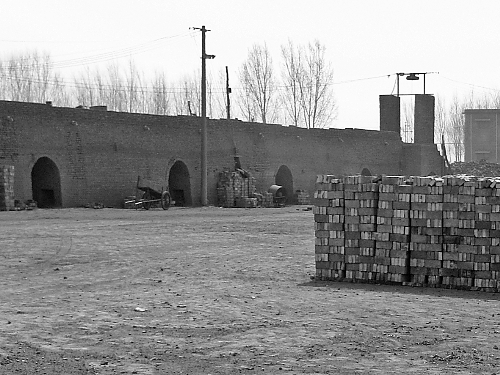 東張巨村的磚窯廠。