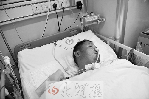 姚戰(zhàn)標因甲烷中毒，大腦受到損害，重度昏迷。