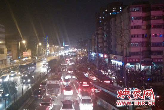 8月7日晚21點5分，道路終于恢復通行