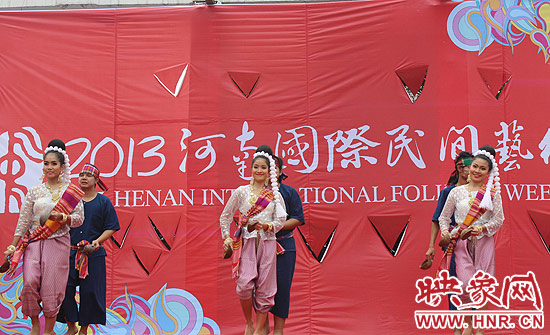 泰國藝術(shù)團(tuán)的精彩節(jié)目 泰國藝術(shù)團(tuán)的精彩節(jié)目