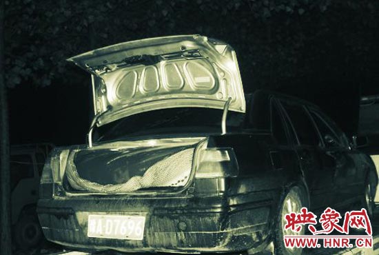 圖為改裝后的轎車，專門用于儲油