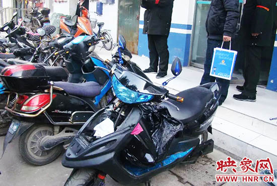 被撬的電動(dòng)車。