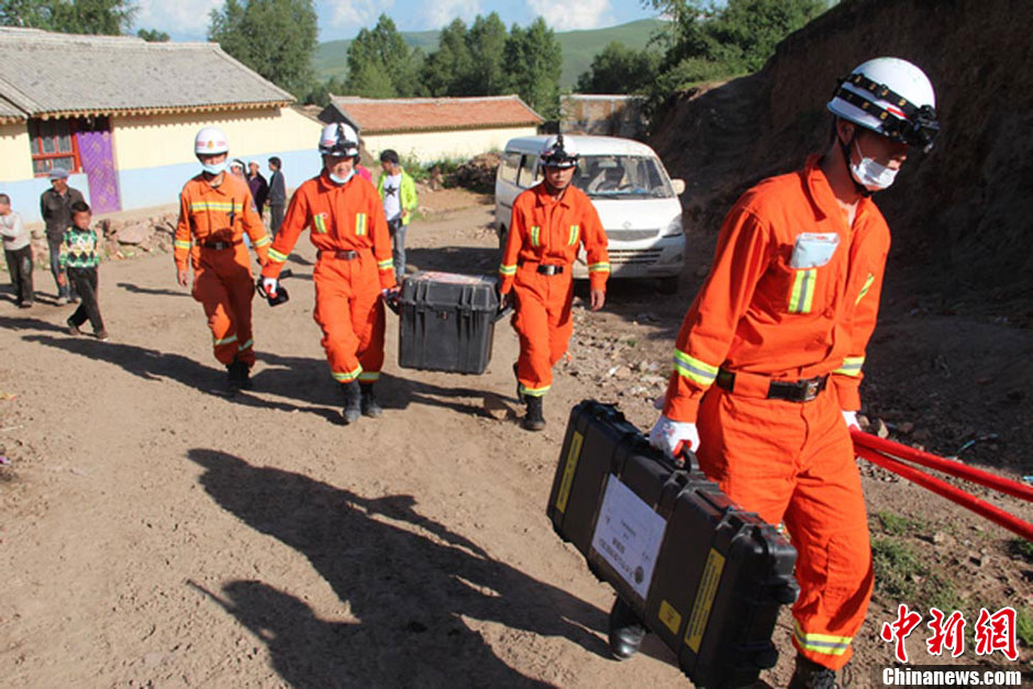 甘肅定西地震：岷縣永光村救援現(xiàn)場(chǎng)直擊