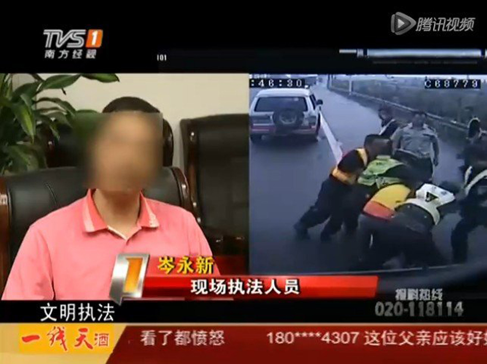 女子鬧市脫光向前男友索債 女子鬧市脫光向前男友索債