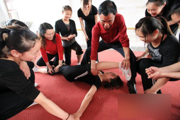 藝校妹子到底有多苦？