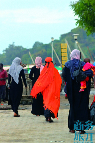 島上的穆斯林女人。