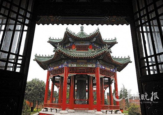 河南商丘古城建于明朝正德六年(公元1511年)，是國內(nèi)保存較好的古城之一 王頌 攝