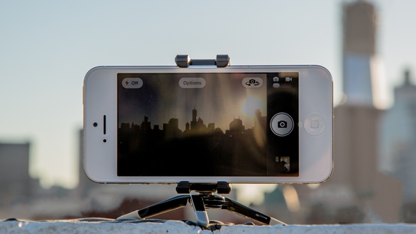 手機(jī)“禍害”旅行的10大罪證 你中槍了嗎？