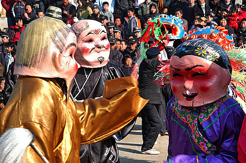 過(guò)大年 逛廟會(huì)——鶴壁?？h社火古廟會(huì)戲耍攻略