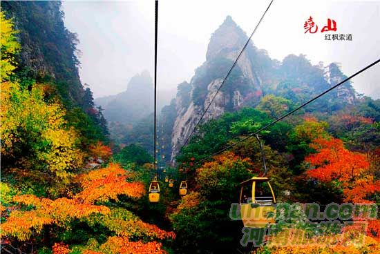 深秋去堯山賞紅葉、泡溫泉、拜大佛