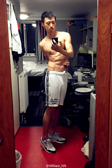 這么性感，你女朋友造？