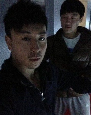 釋小龍與工作人員之前的合影。（資料圖）